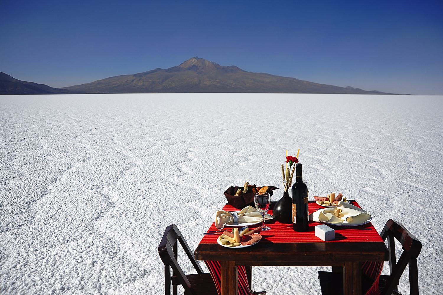 almuerzo en el salar
